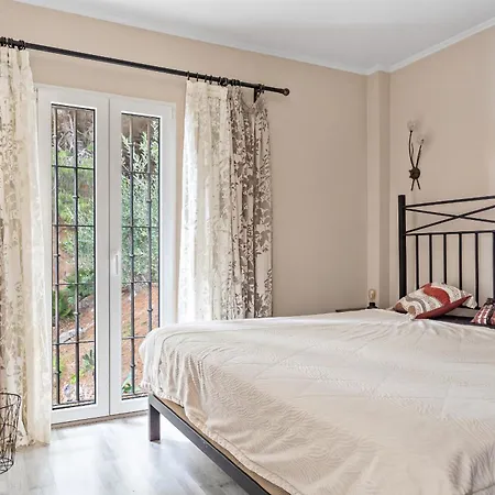 Villa With Private Pool 5 Minute Walk To The Beach * La Herradura (Granada)