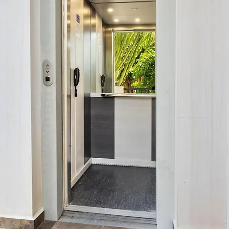 Villa With Private Pool 5 Minute Walk To The Beach