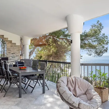 Villa Villa With Private Pool 5 Minute Walk To The Beach *